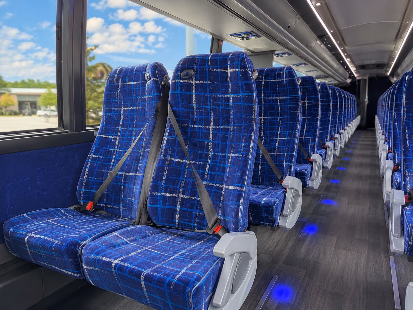 how the type of bus you choose changes the price in warwick rhode island