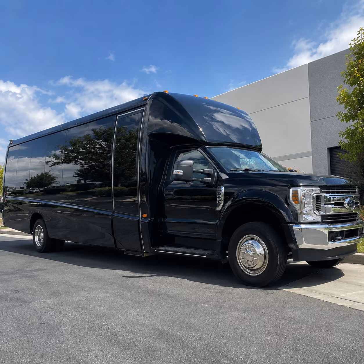 minibuses for smaller warwick prom groups heading to providence venues