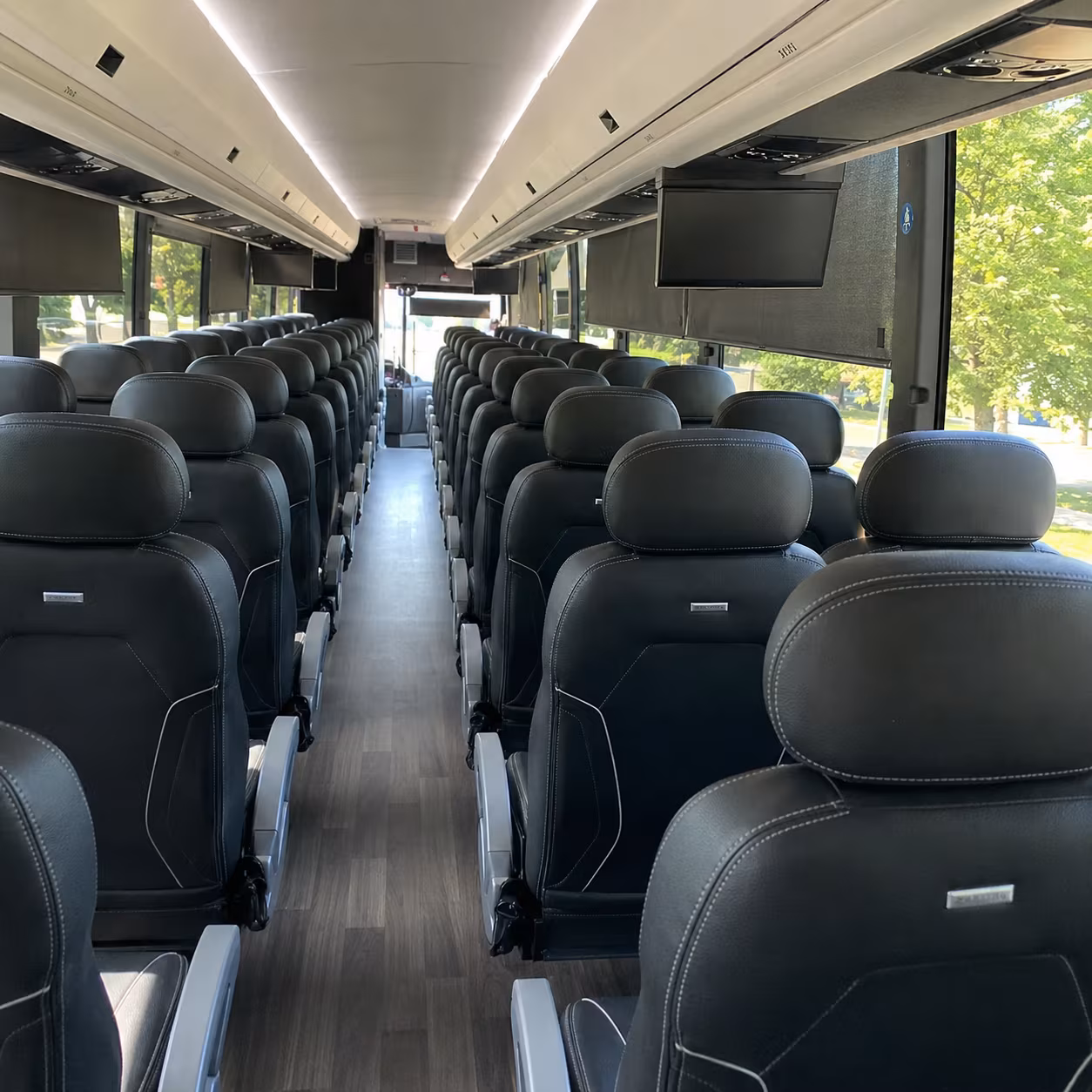 quincy warwickcharter bus rental