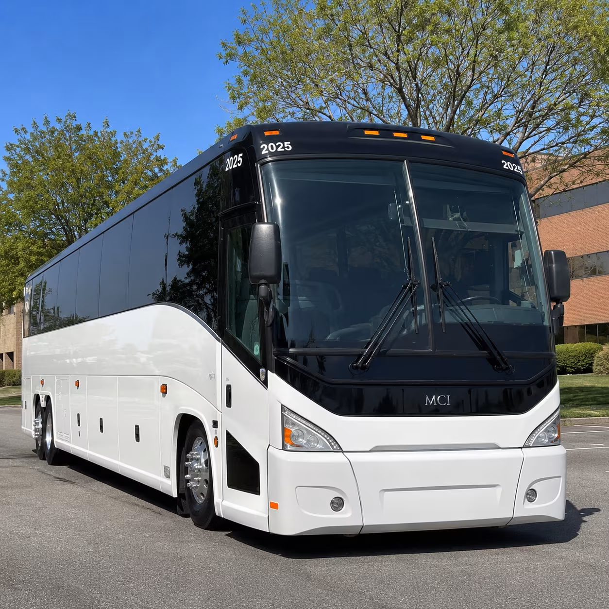 warwickcharterbuscompany com is the go to for summer amphitheater nights at xfinity center and bold point park